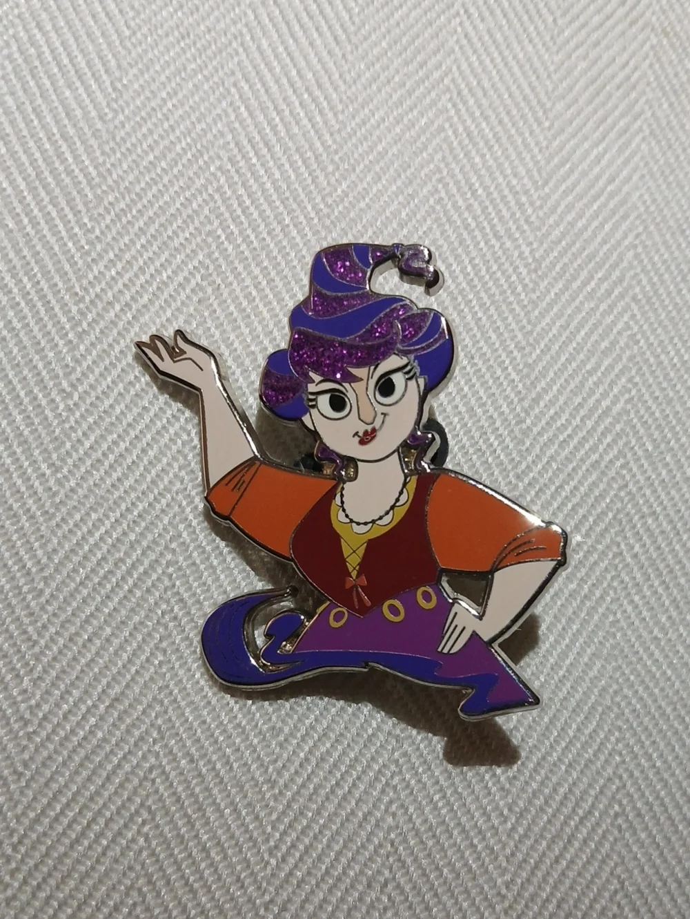 Disney Store Mary Sanderson Hocus Pocus Mystery 2020 Limited Release Pin